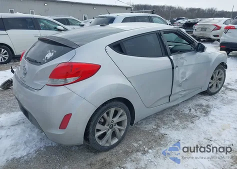 2016 Hyundai Veloster z USA, uszkodzony, nr VIN KMHTC6AD4GU273952